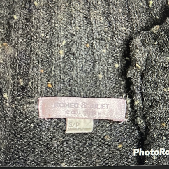 Romeo & Juliet Cropped Sweater Size-S - Picture 4 of 10